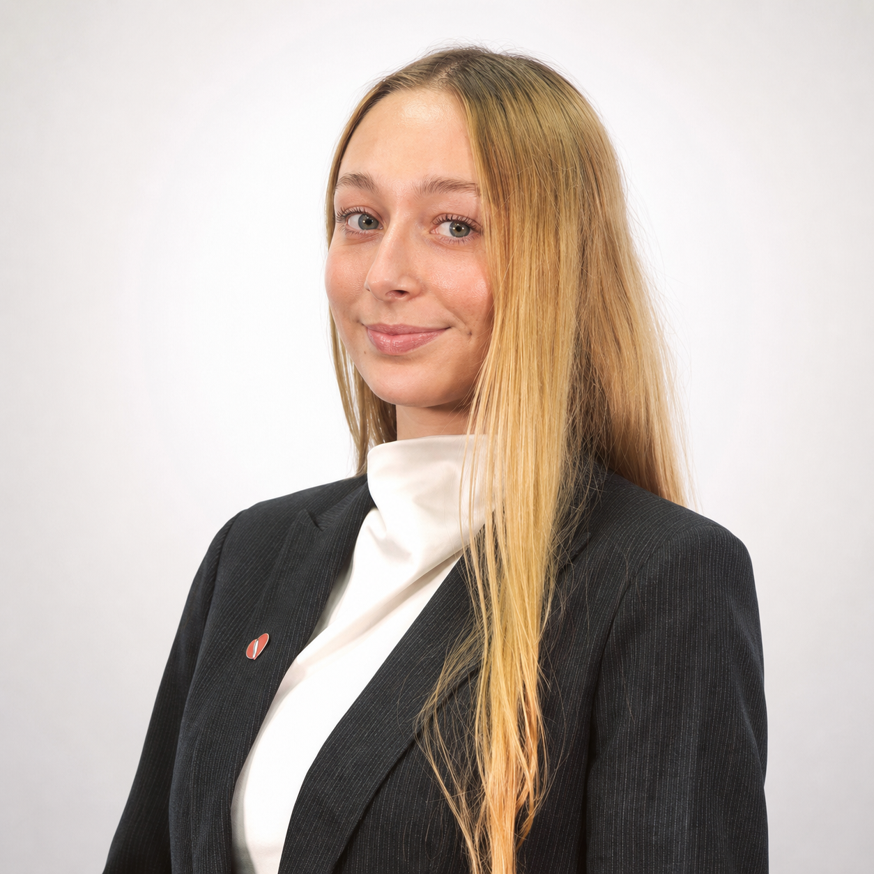 Professional portrait of Alisa Krause